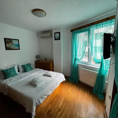 Family&friends Lazur Apartament Burgas City